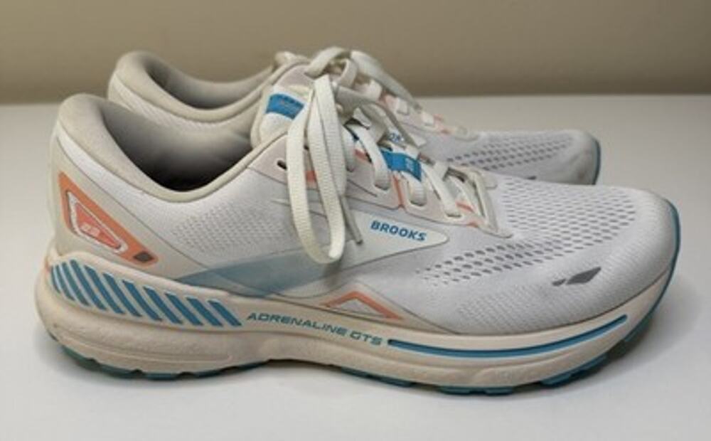 Brooks Adrenaline GTS 23 Running Shoe Womens 11 Ivory Mesh Low Lace Up 1203811B